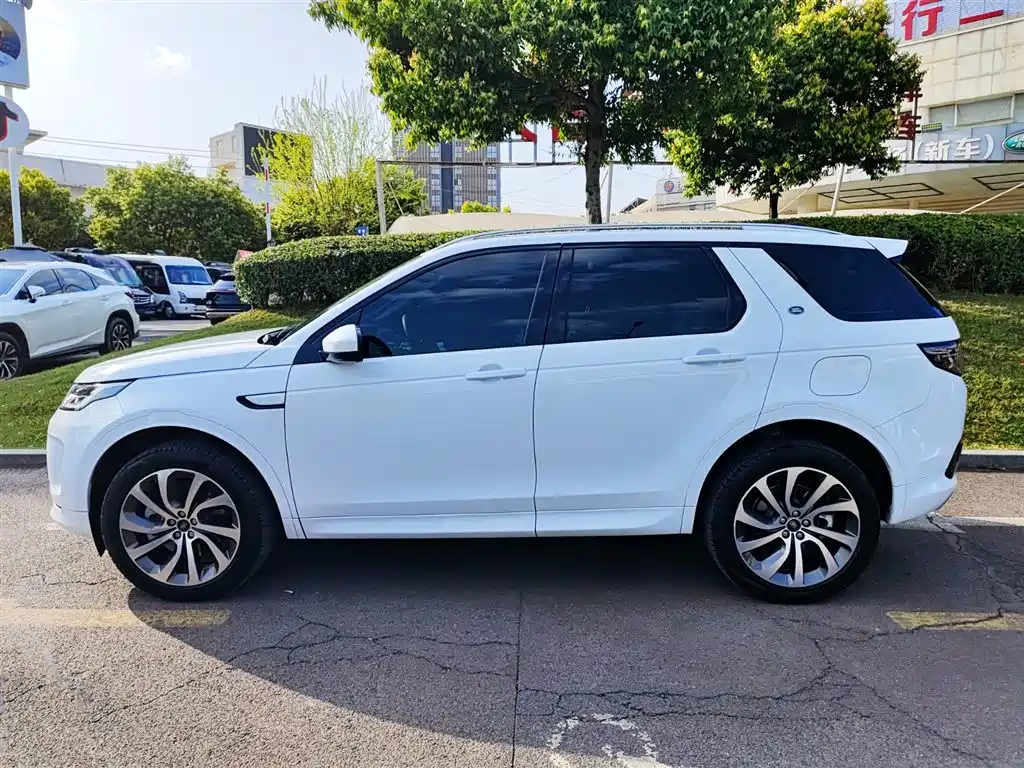 LAND ROVER DISCOVER NEW ENERGY SOURCES FOR SPORTS