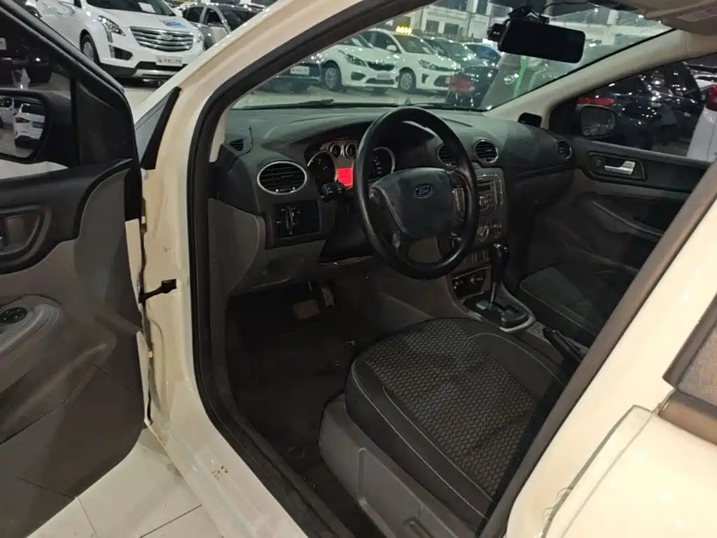 Ford Focus — миниатюра 16