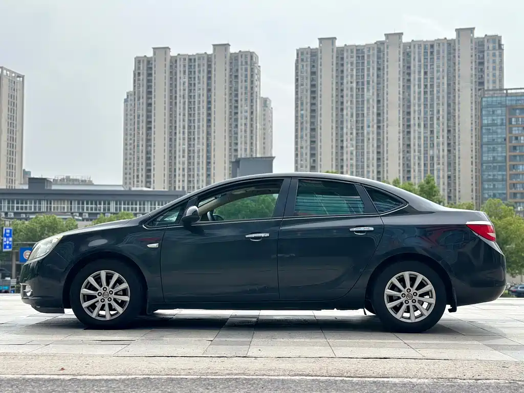 Buick Excelle — миниатюра 7