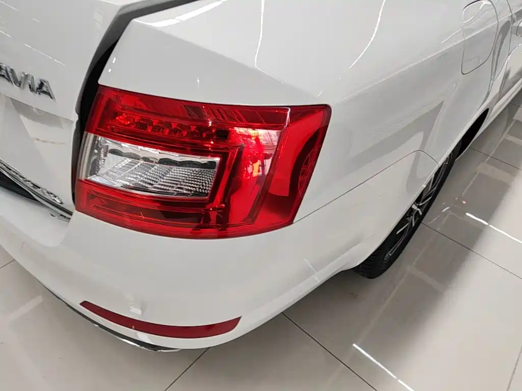 Skoda Octavia — миниатюра 8