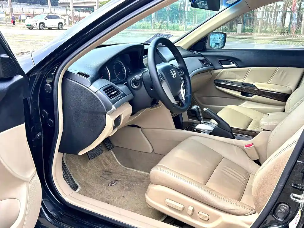 Honda Accord — миниатюра 5