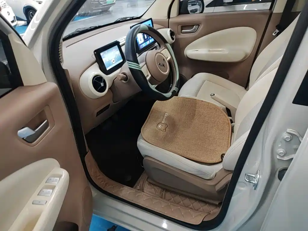 Wuling MINIEV — миниатюра 15