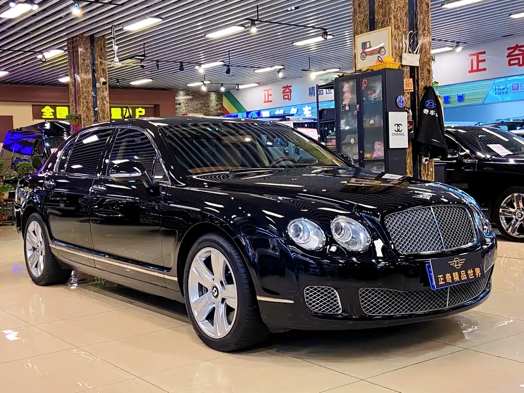 Bentley Flying Spur 2010 6.0T мест