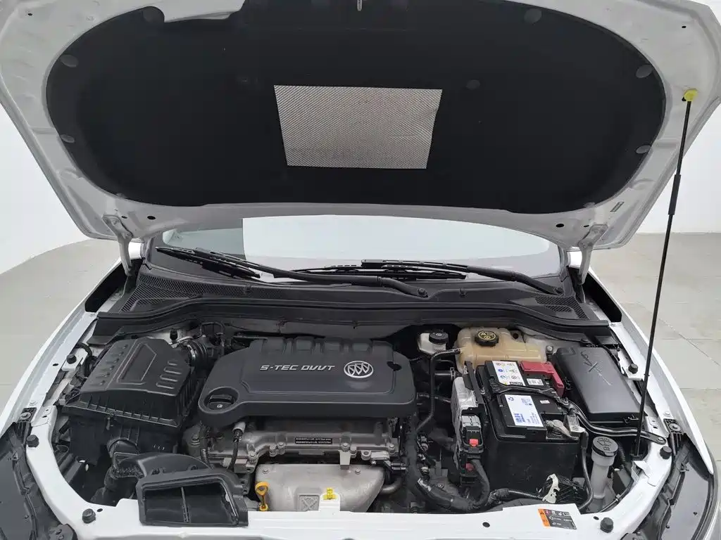 Buick Excelle — миниатюра 6