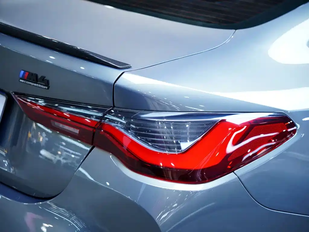 BMW M4 — миниатюра 11