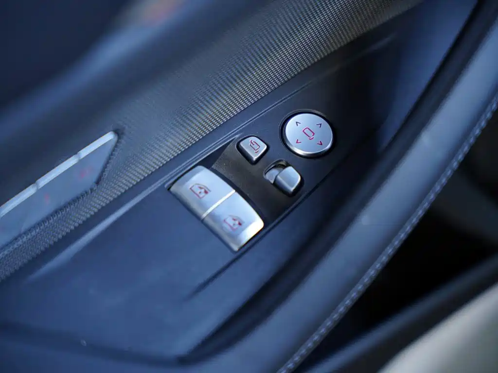 BMW M4 — миниатюра 19