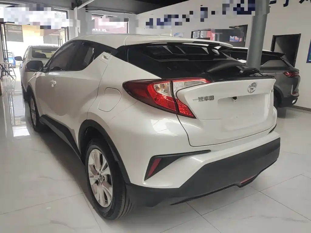 Toyota IZOA — миниатюра 5