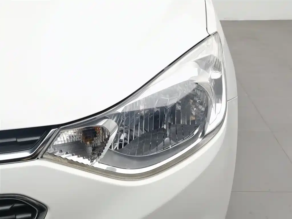 Chevrolet Sail 2015 3 1.3L MT