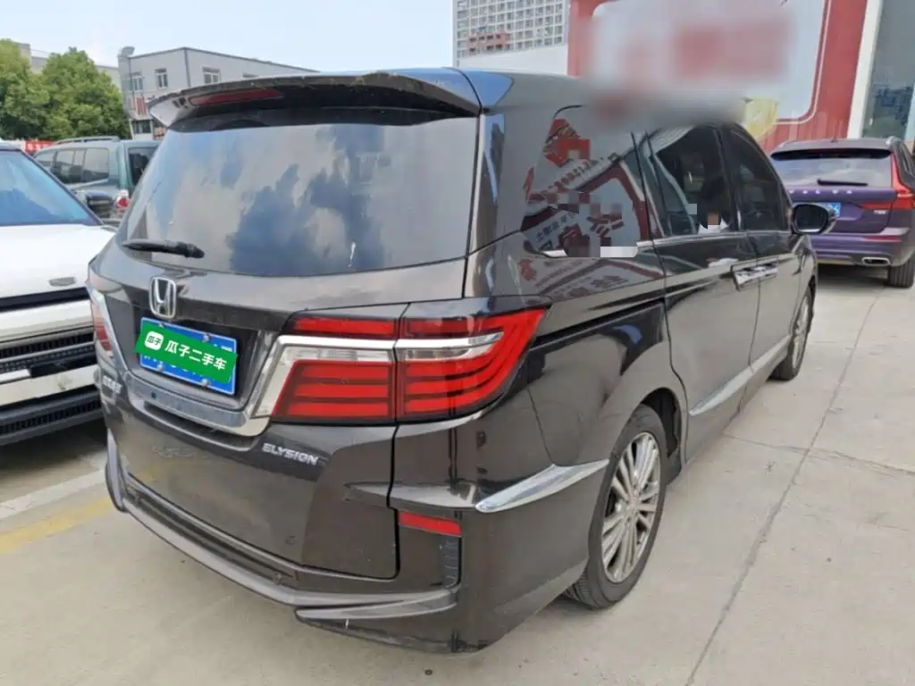 Honda Elysion — миниатюра 7