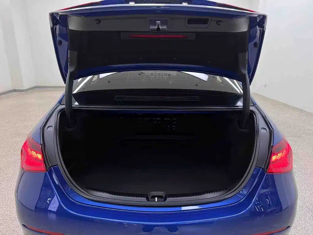 Mercedes-Benz C-Class — миниатюра 25