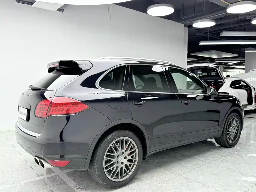 Porsche Cayenne 2011 Cayenne Turbo 4.8T