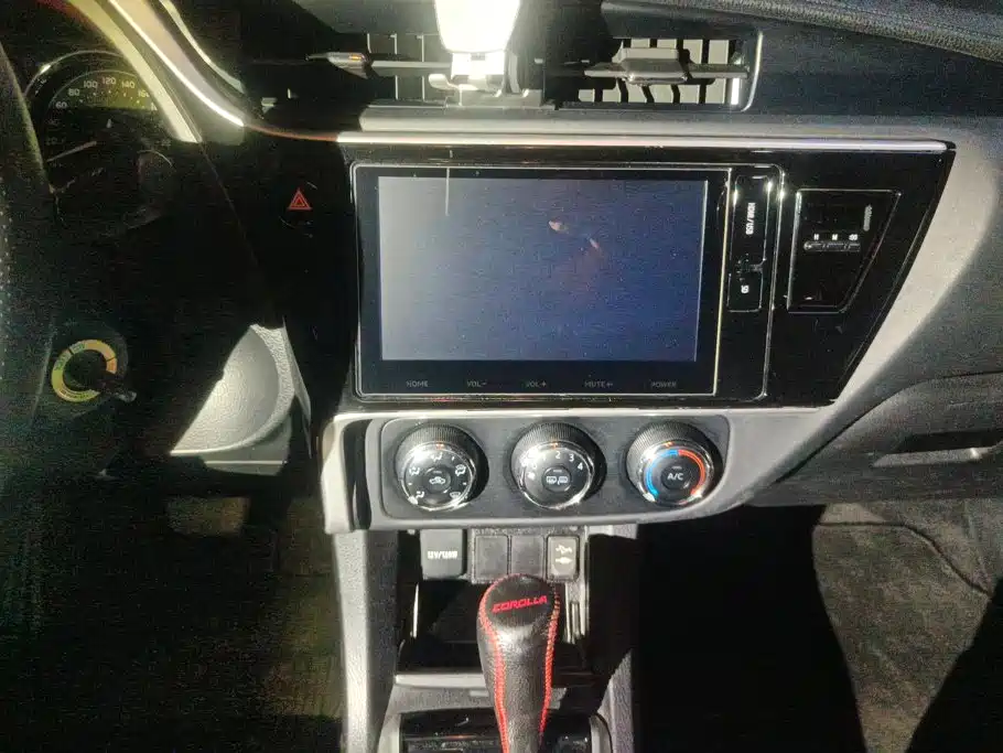 Toyota Corolla — миниатюра 13