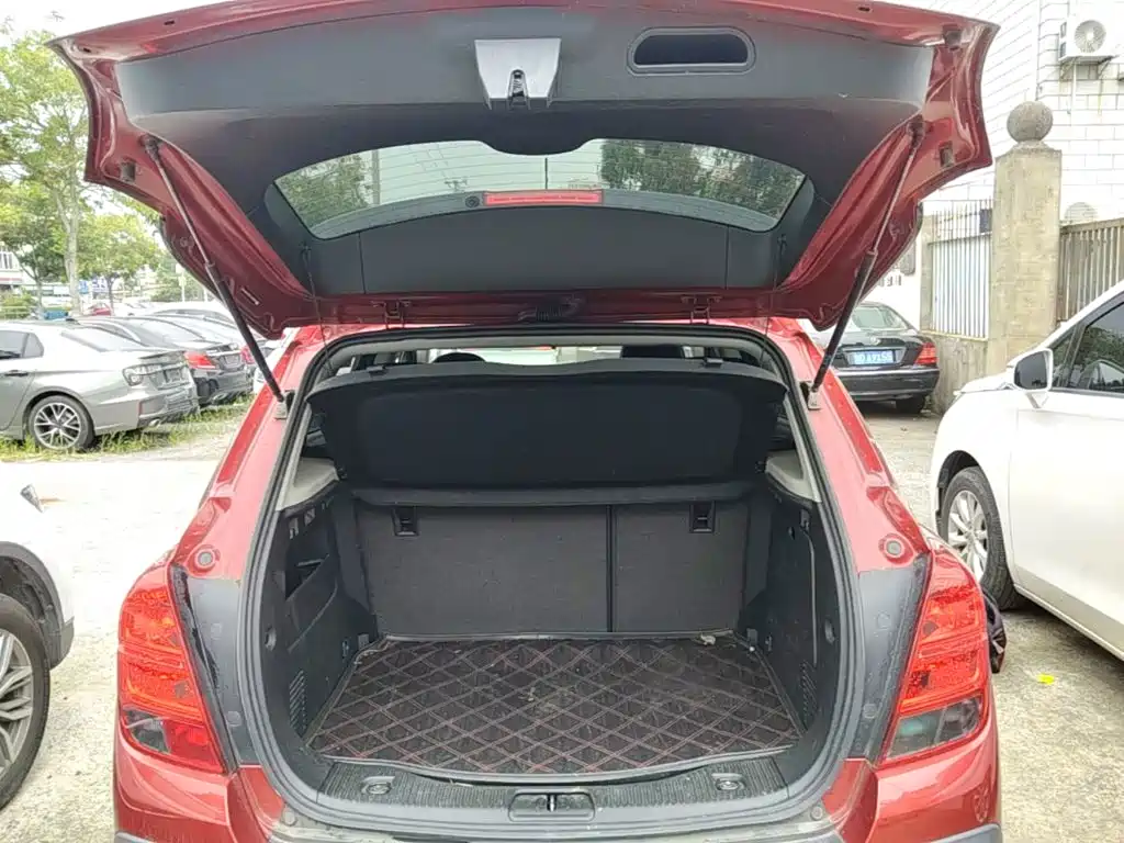 Chevrolet Trax — миниатюра 19