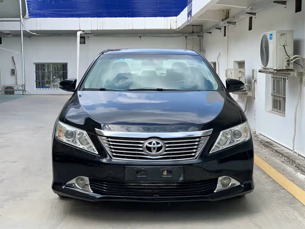 Toyota Camry — миниатюра 2