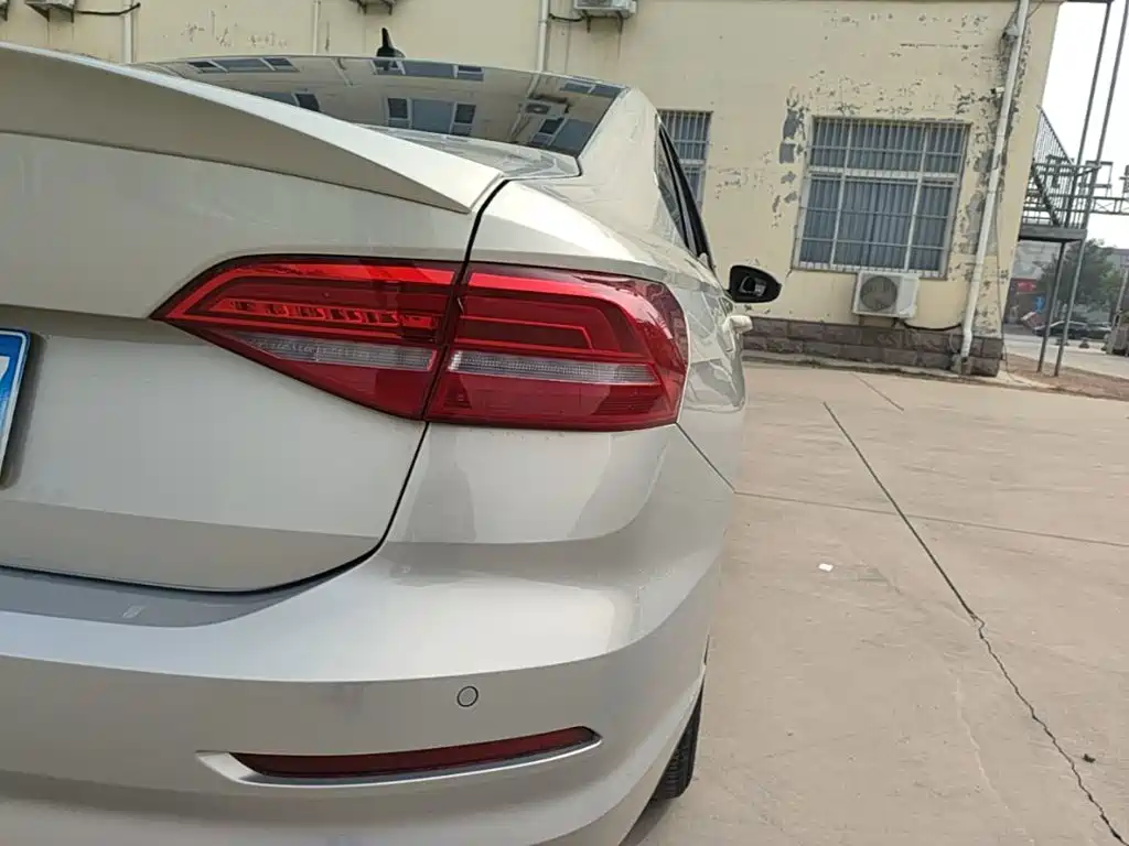 Volkswagen Lavida — миниатюра 8