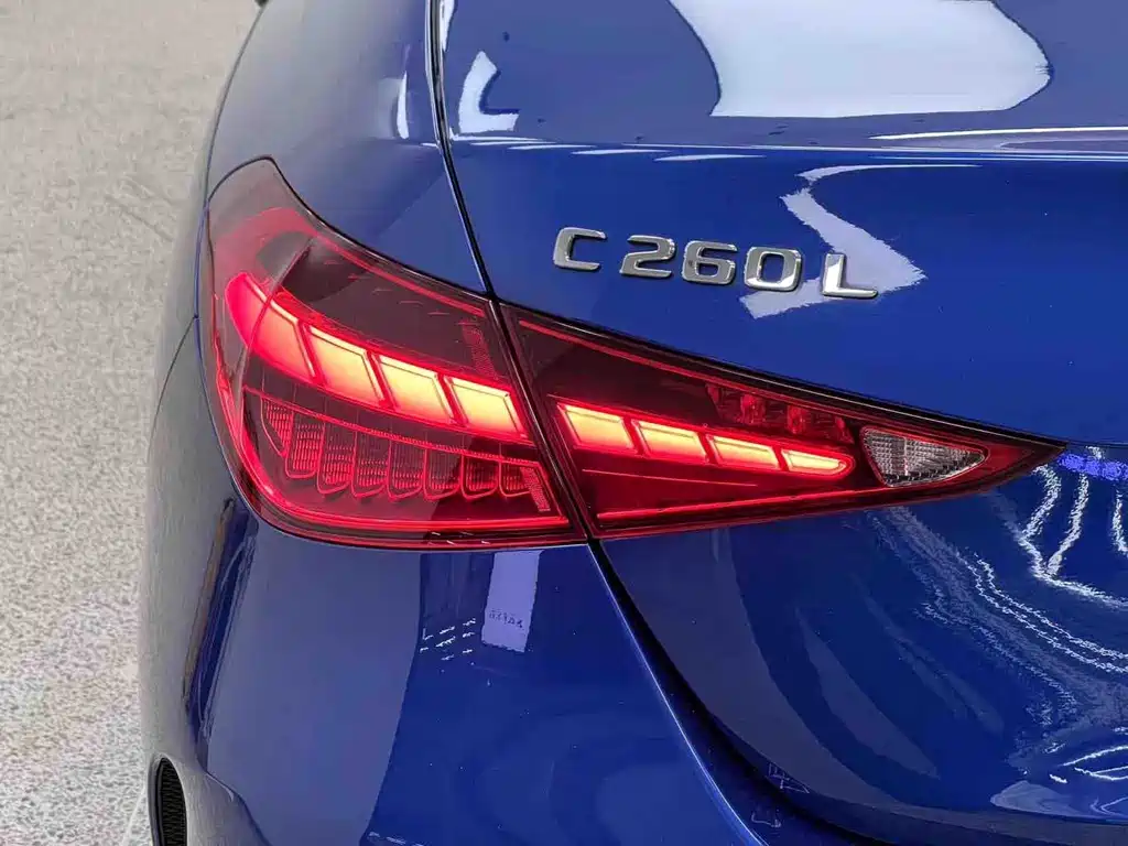 Mercedes-Benz C-Class — миниатюра 5