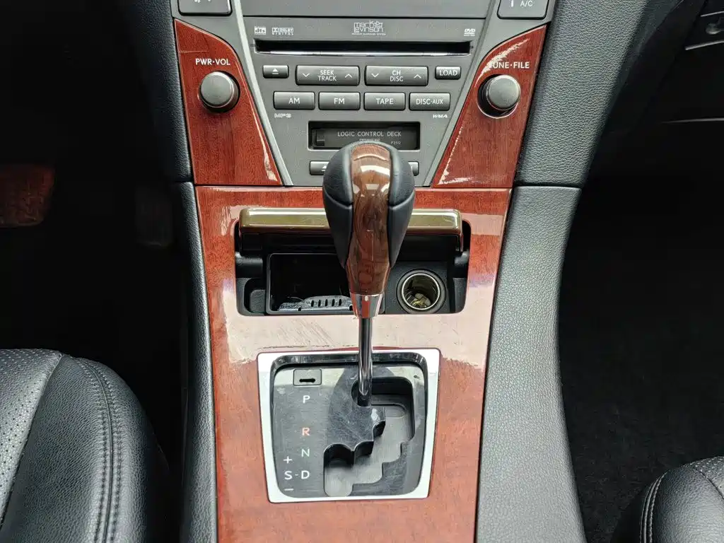 Lexus ES — миниатюра 13