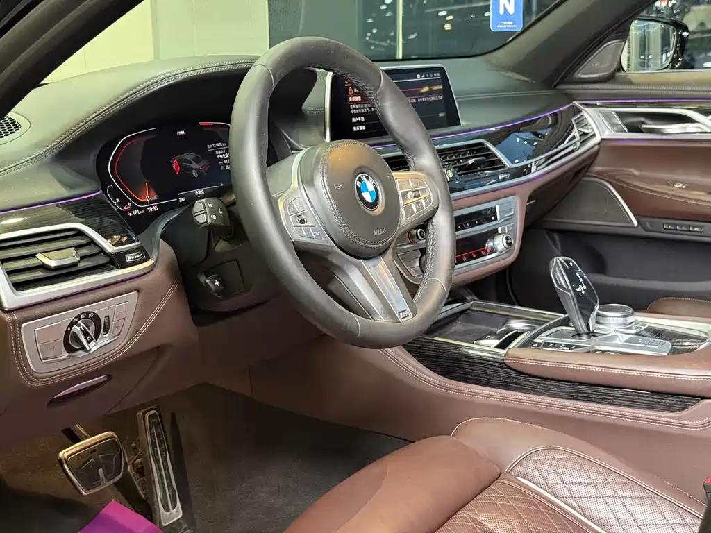 BMW 7 Series — миниатюра 16