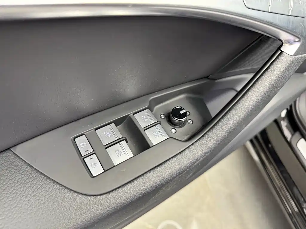 Audi A6L — миниатюра 11