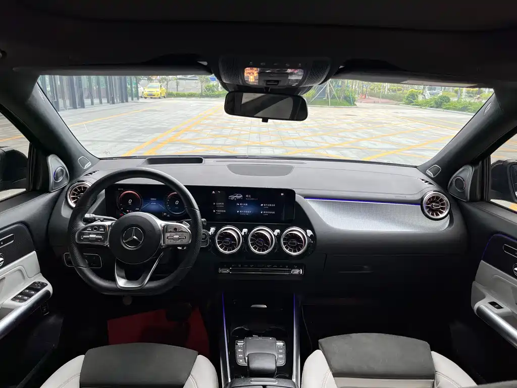 Mercedes-Benz EQA 2022 EQA 300 4MATIC