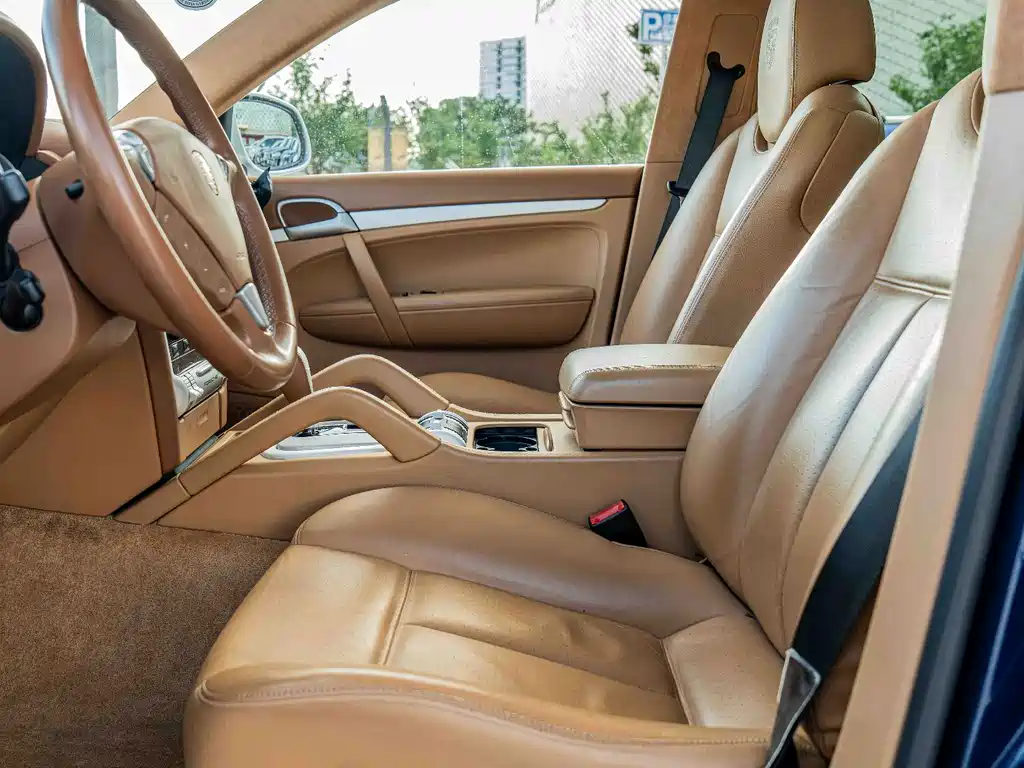 Porsche Cayenne — миниатюра 11