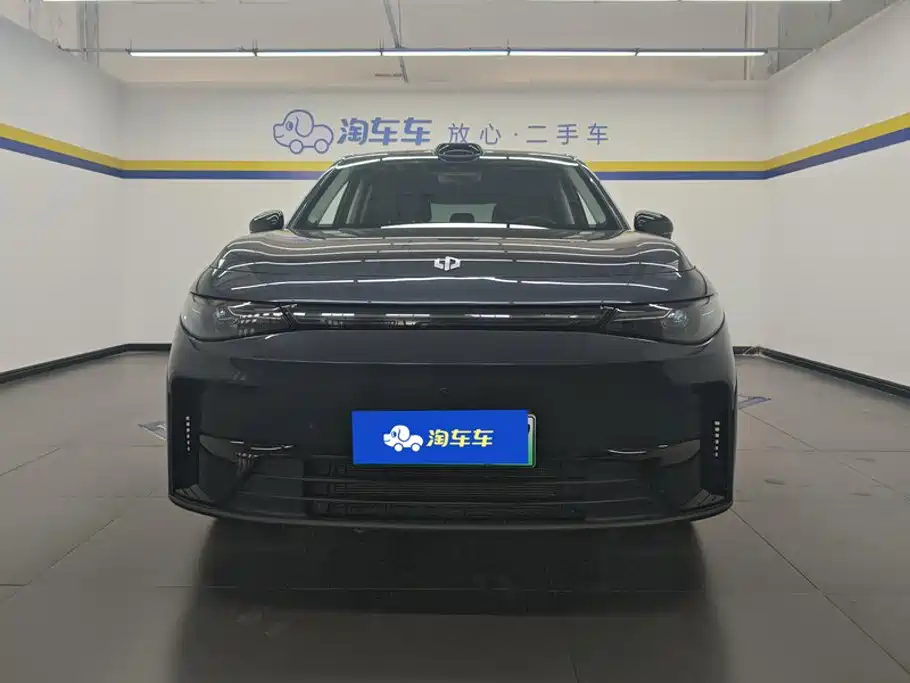 Leapmotor C10