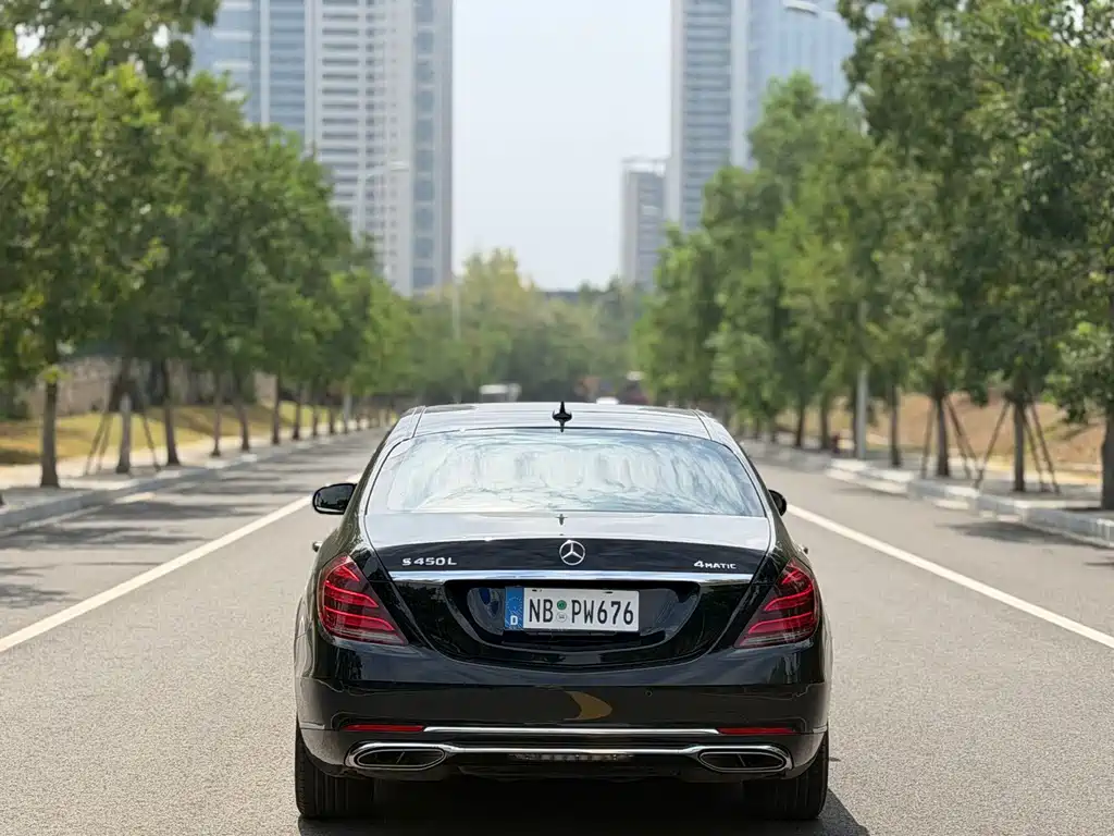 Mercedes-Benz S-Class — миниатюра 14