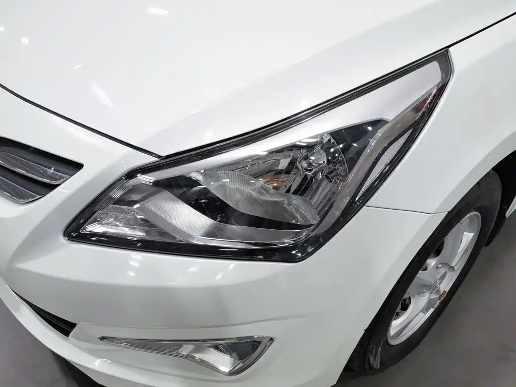 Hyundai Verna — миниатюра 7