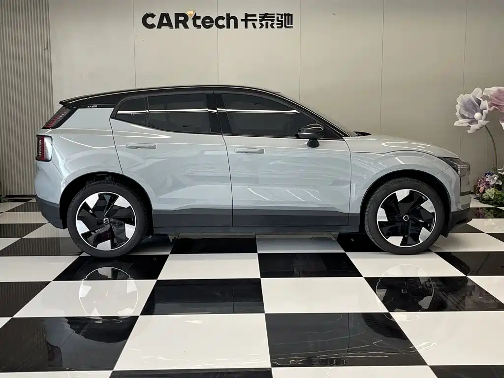 Volvo EX30 — миниатюра 4