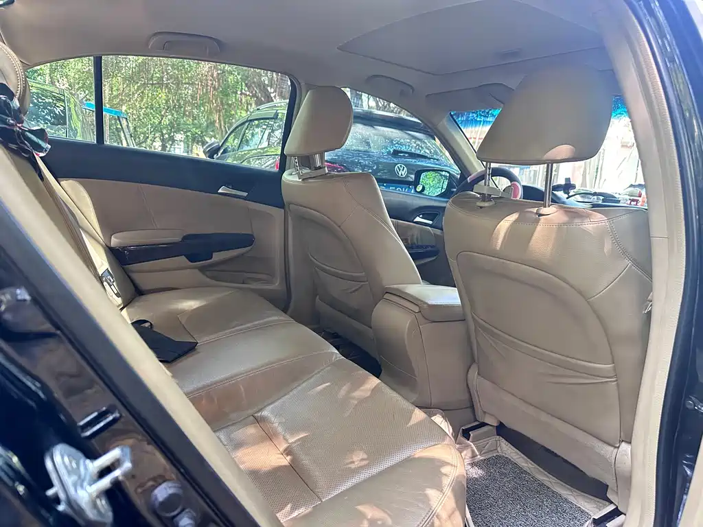 Honda Accord — миниатюра 5