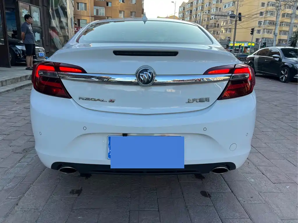 Buick Regal — миниатюра 6