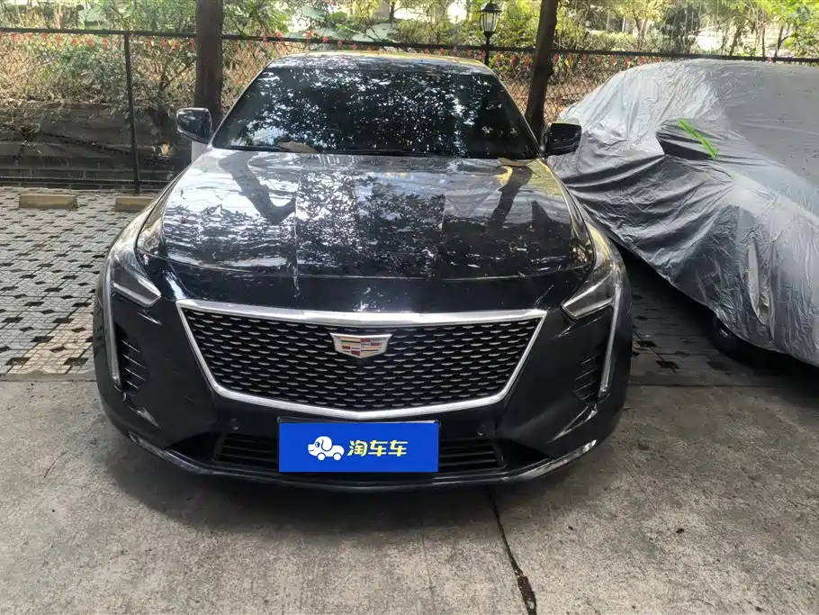 CADILLAC CT6