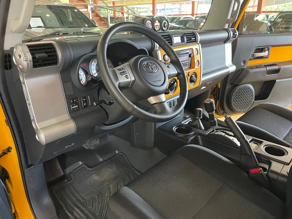 Toyota FJ Cruiser FJ 2019 4.0L AT
