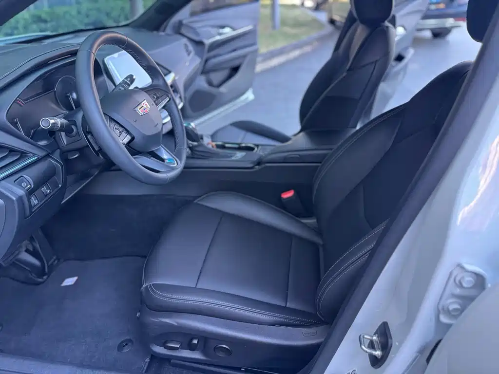 Cadillac CT4 2022 28T Luxury