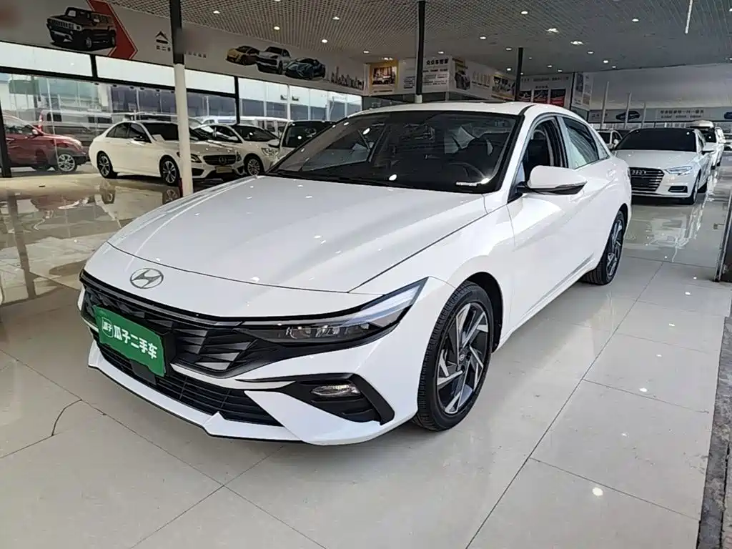 Hyundai Elantra — миниатюра 2