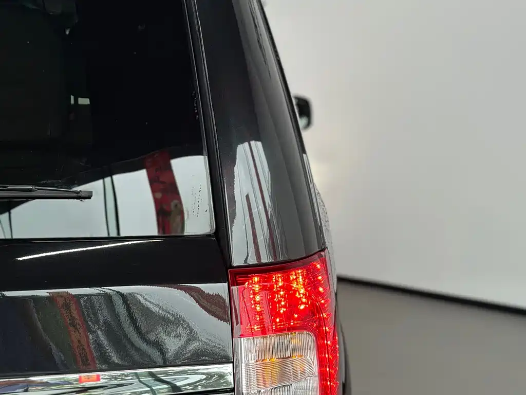 Chrysler Grand Voyager (Import) — миниатюра 23