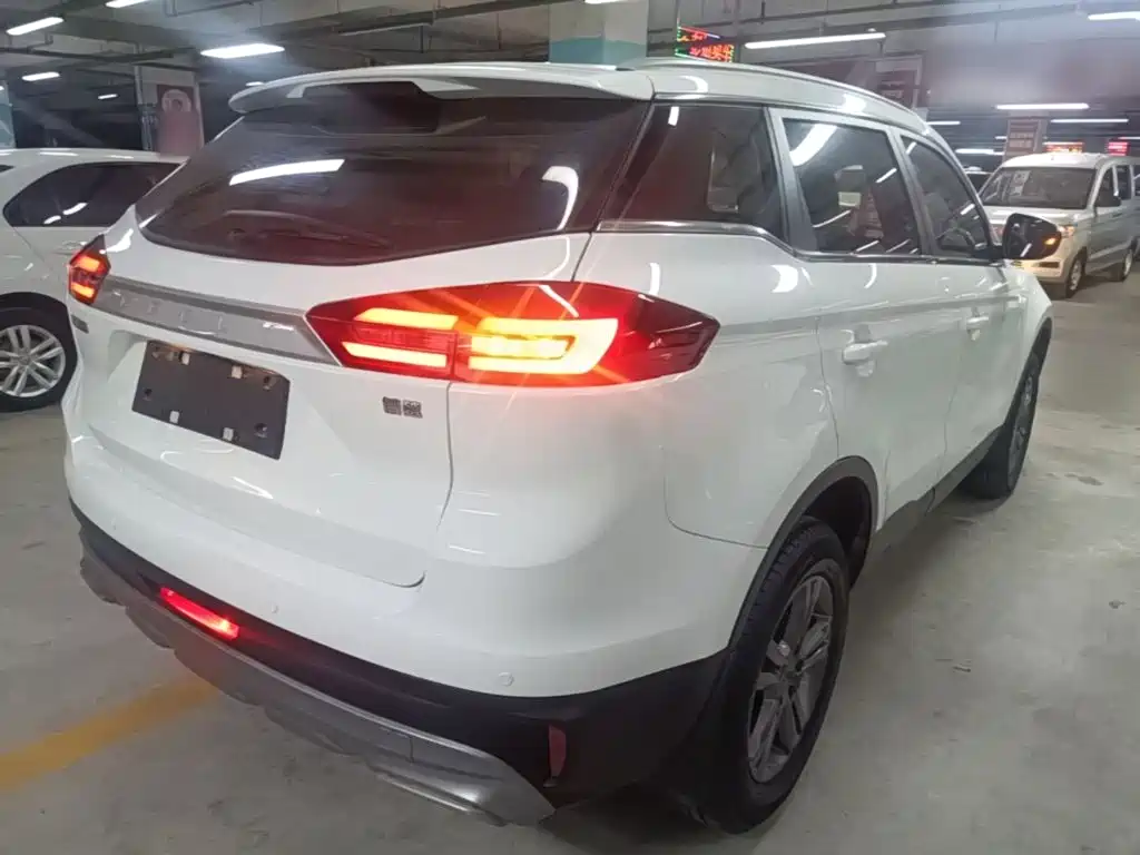 Geely Boyue — миниатюра 7