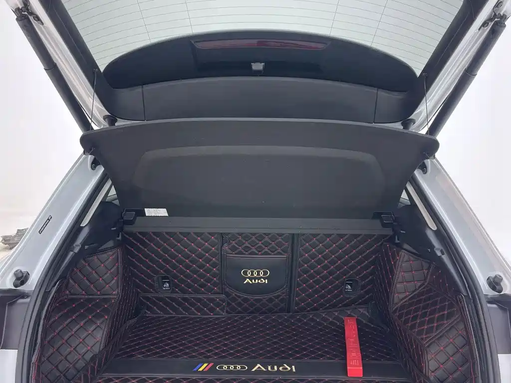 Audi Q3 — миниатюра 12