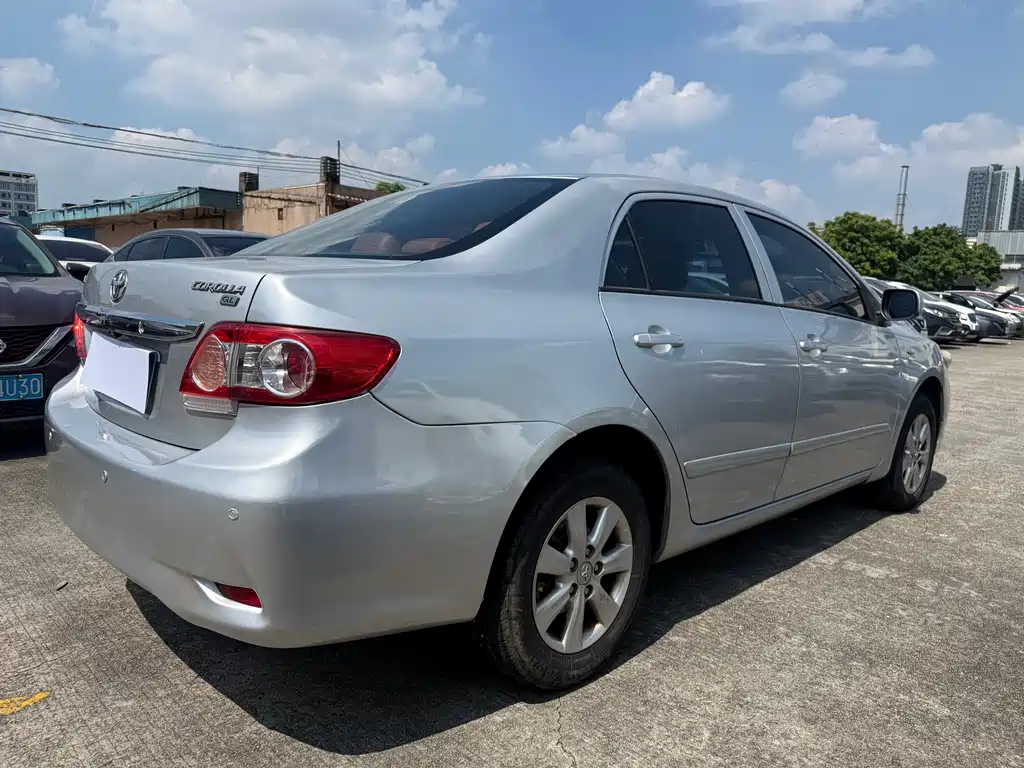 Toyota Corolla — миниатюра 12