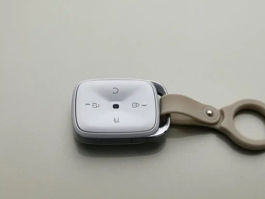 ARCFOX Beta T1 — миниатюра 19