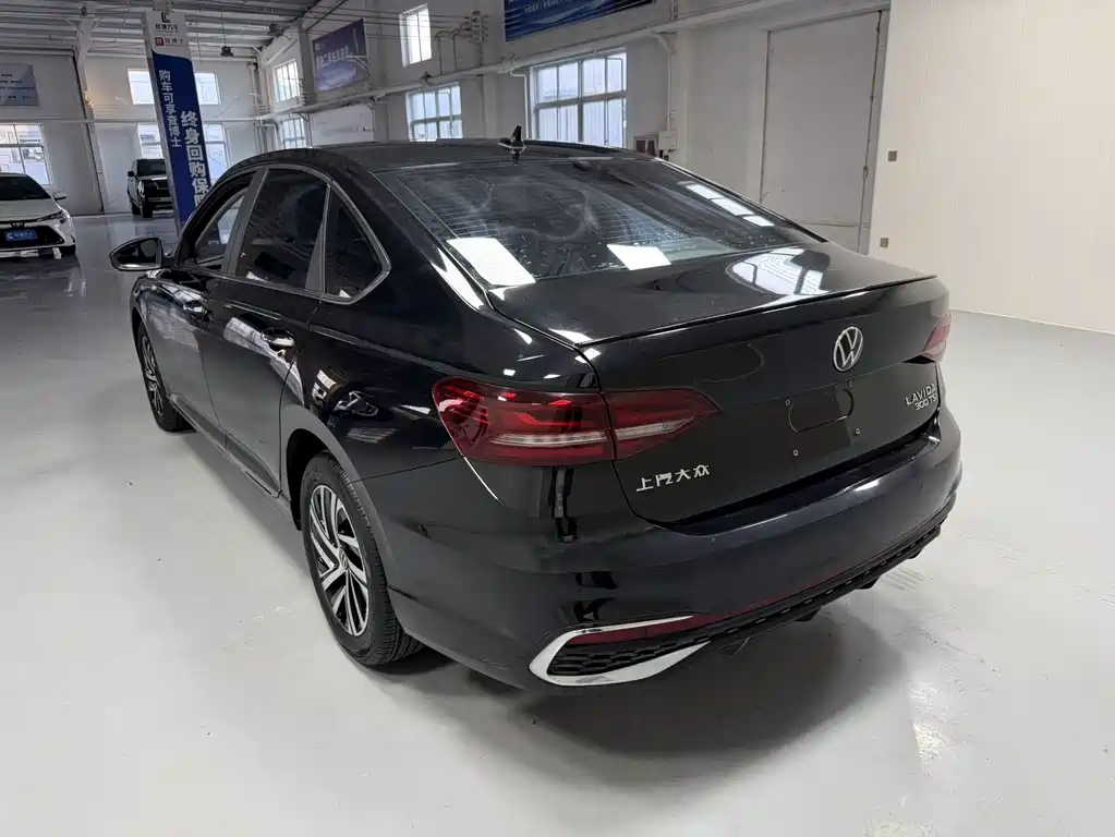 Volkswagen Lavida — миниатюра 6
