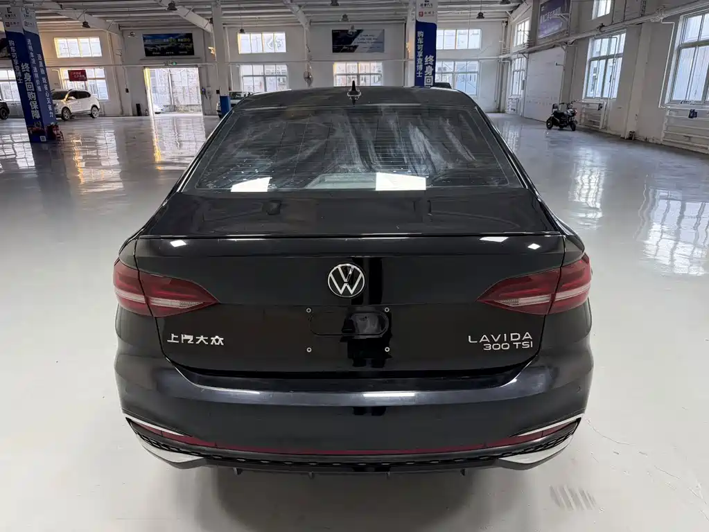 Volkswagen Lavida — миниатюра 5