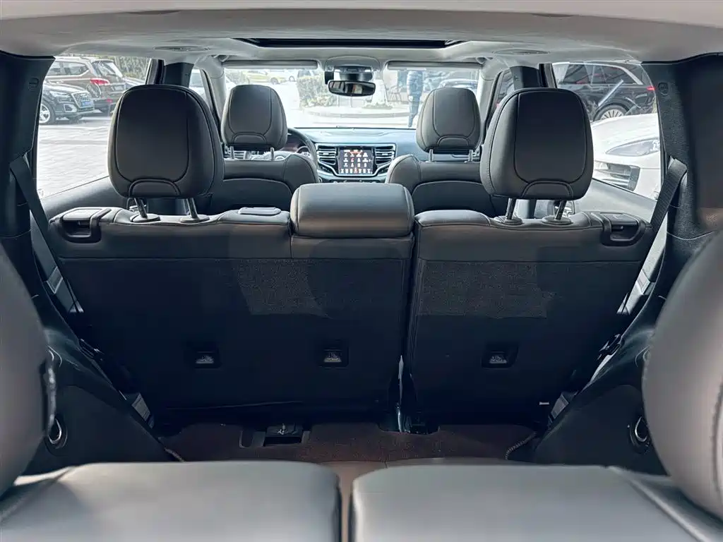 JEEP GRAND COMMANDER