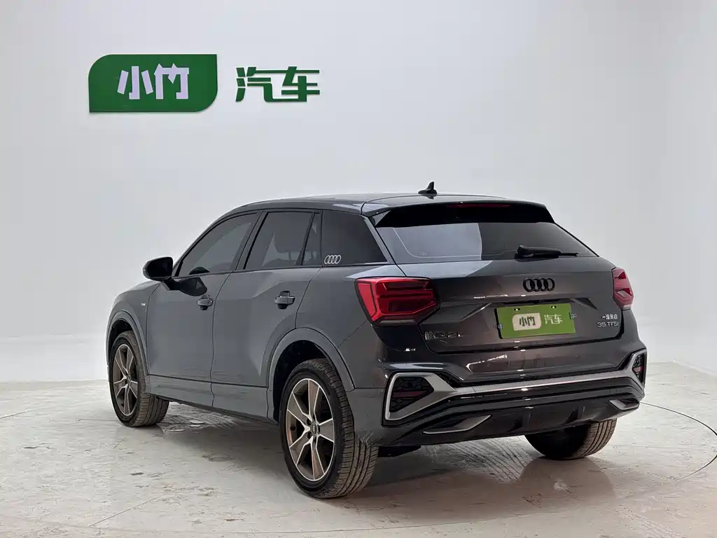 Audi Q2L 2022 35 TFSI Fashion