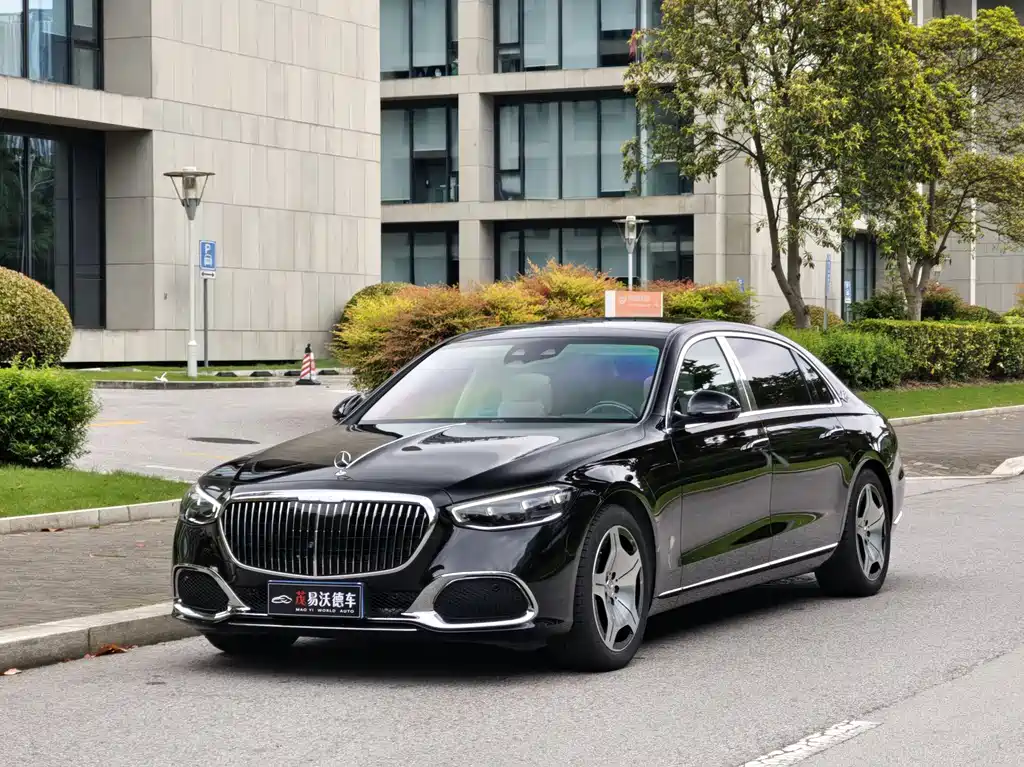 Mercedes-Benz S-Class 2025