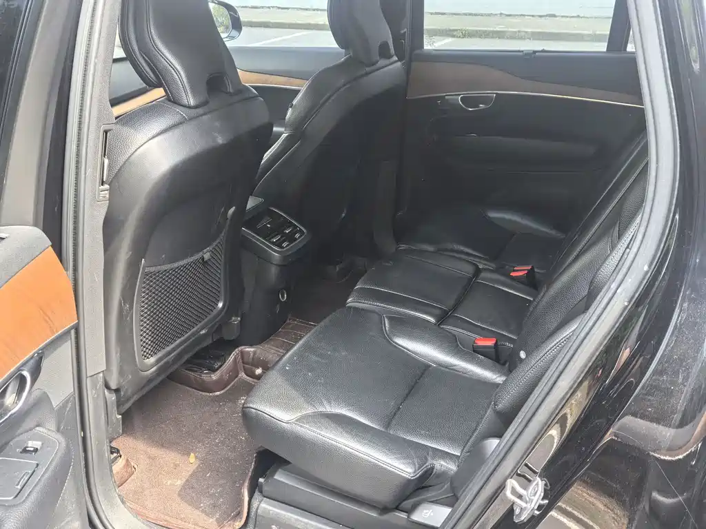 Volvo XC90 2019 T6 7 мест V