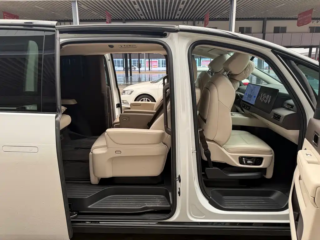 Li Auto Li MEGA — миниатюра 8