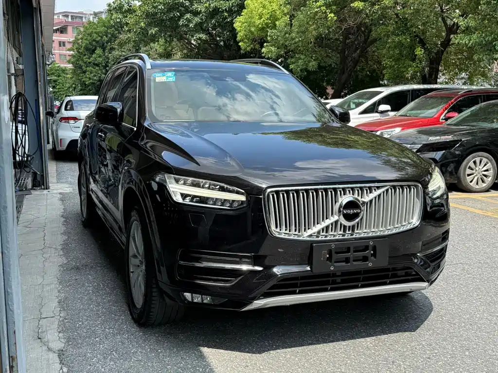 Volvo XC90 — миниатюра 29