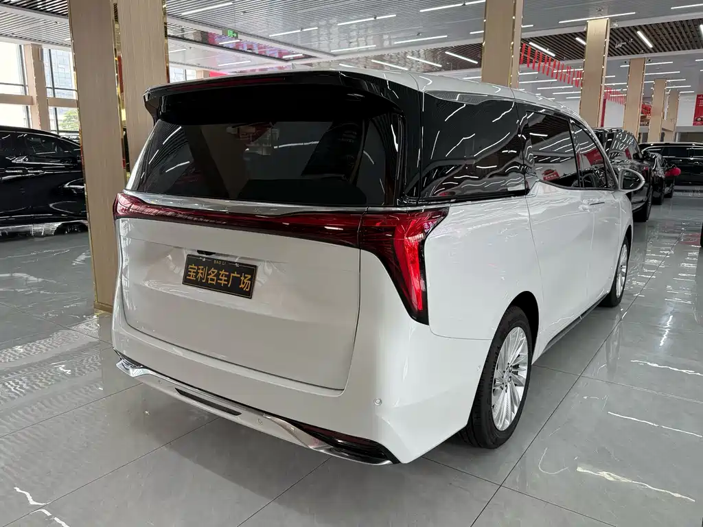 Buick Century 2025 2.0T мест