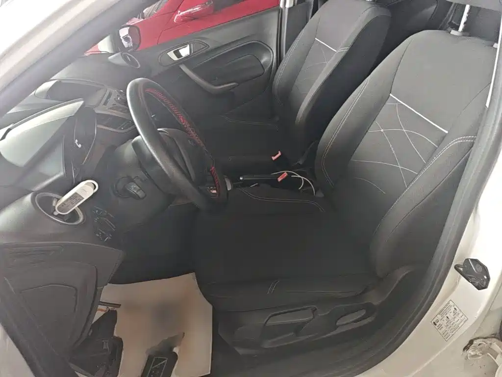 Ford Fiesta — миниатюра 15